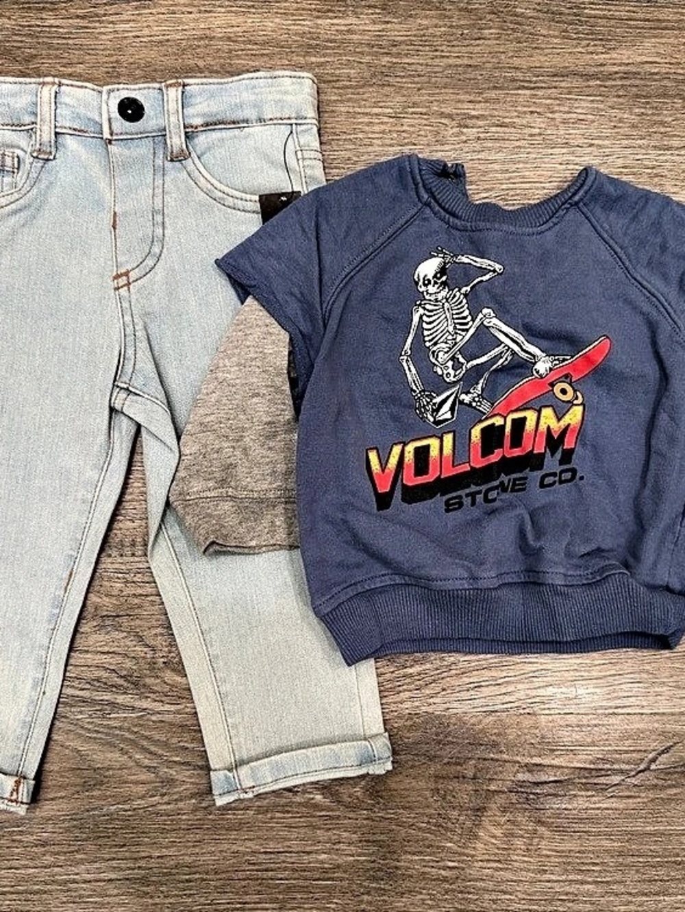 Volcom Graphic Sweatshirt & Jeans Set